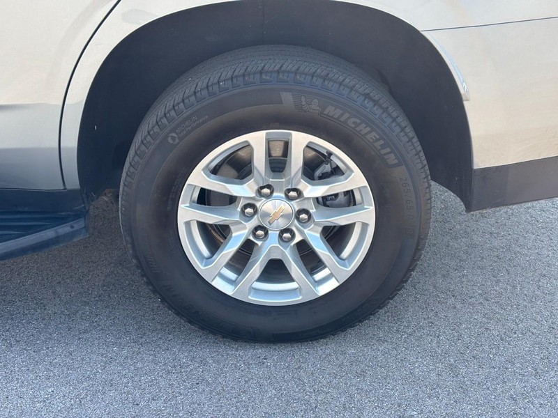 Chevrolet Tahoe Vehicle Full-screen Gallery Image 09