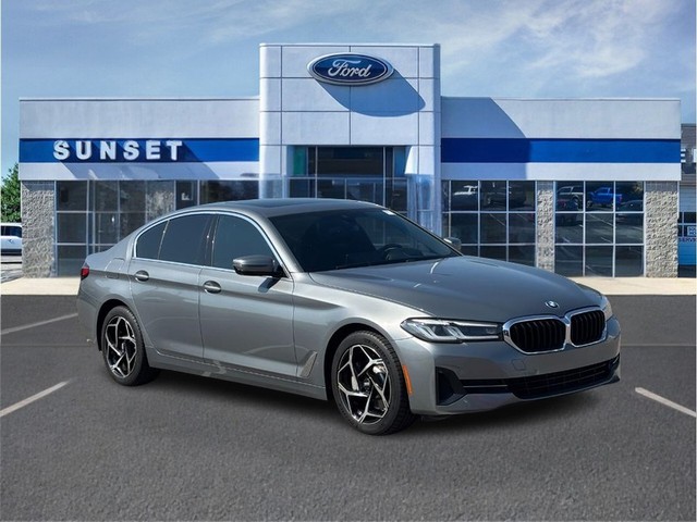 Waterloo IL 2023 BMW 5 Series more details - bmw 5 series