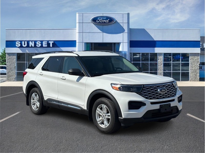 Ford Explorer Vehicle Full-screen Gallery Image 01