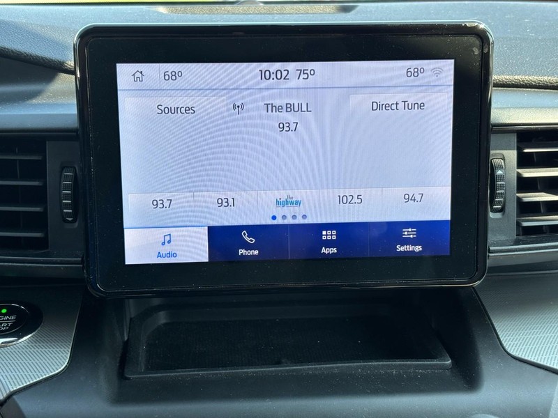 Ford Explorer Vehicle Full-screen Gallery Image 21