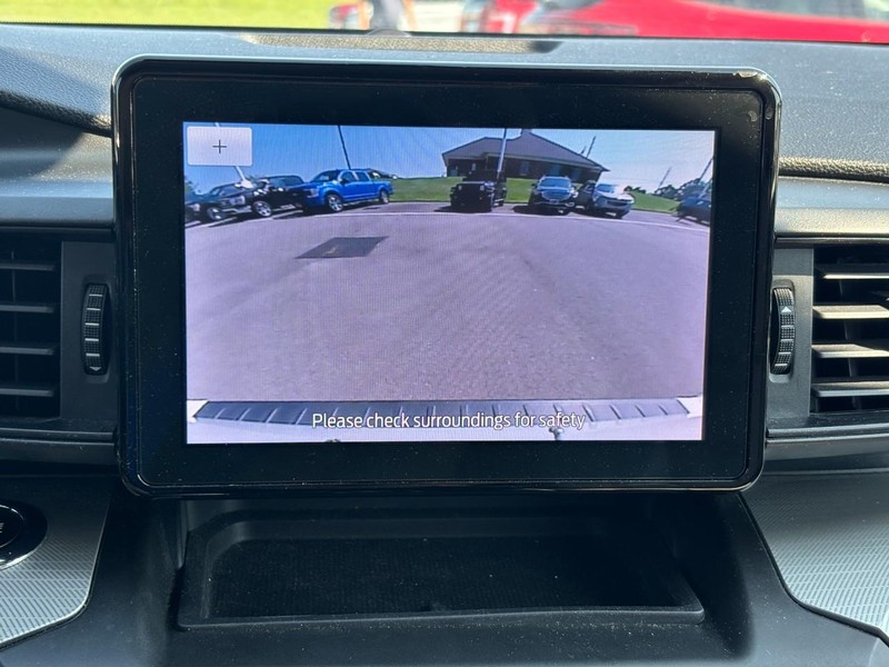 Ford Explorer Vehicle Full-screen Gallery Image 22