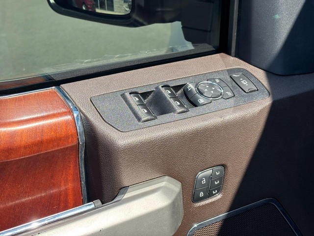 2022 Ford Super Duty F-350 SRW 4WD King Ranch Crew Cab thumbnail image 16