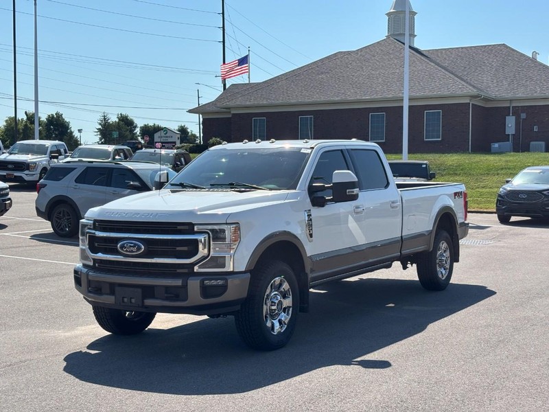 Ford Super Duty F-350 SRW Vehicle Full-screen Gallery Image 07