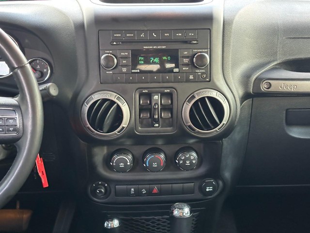 2017 Jeep Wrangler Unlimited Sport thumbnail image 13