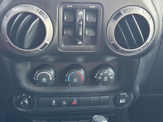 2017 Jeep Wrangler Unlimited Sport thumbnail image 21