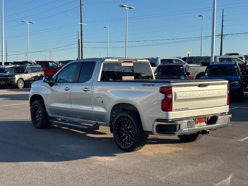 Chevrolet Silverado 1500 Vehicle Full-screen Gallery Image 05