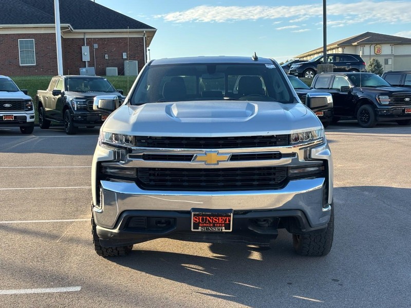 Chevrolet Silverado 1500 Vehicle Full-screen Gallery Image 08