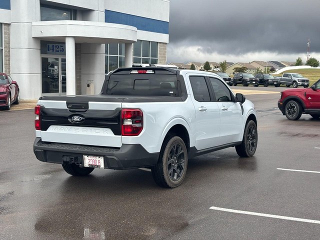 2026 Ford Maverick LARIAT thumbnail image 03