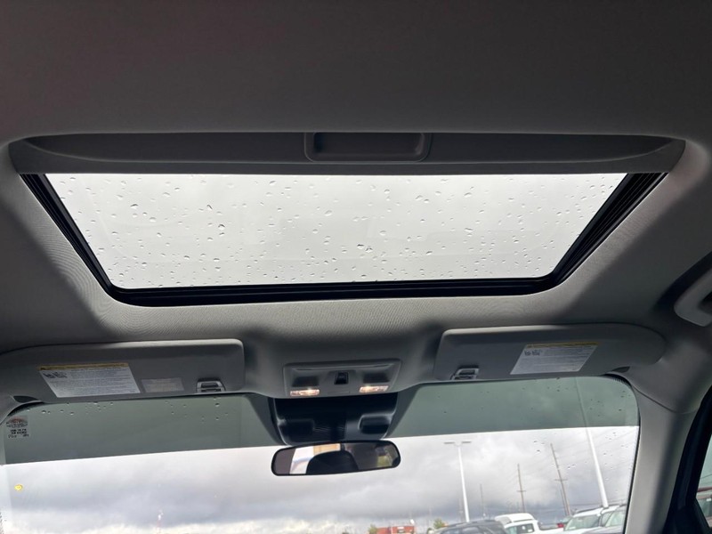 Ford Maverick Vehicle Full-screen Gallery Image 11