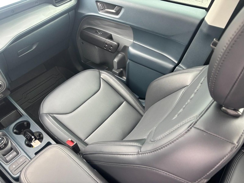 Ford Maverick Vehicle Full-screen Gallery Image 15