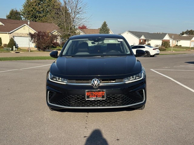 2025 Volkswagen Jetta SE thumbnail image 08