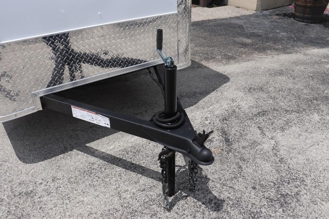 Lark ENCLOSED Vehicle Full-screen Gallery Image 3