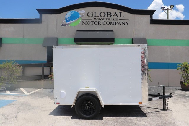 Lark ENCLOSED Vehicle Full-screen Gallery Image 4