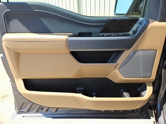 Ford F-150 Vehicle Full-screen Gallery Image 10