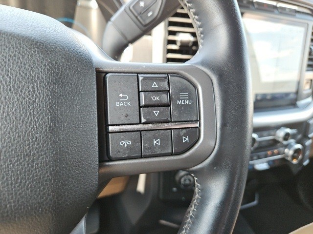 Ford F-150 Vehicle Full-screen Gallery Image 17