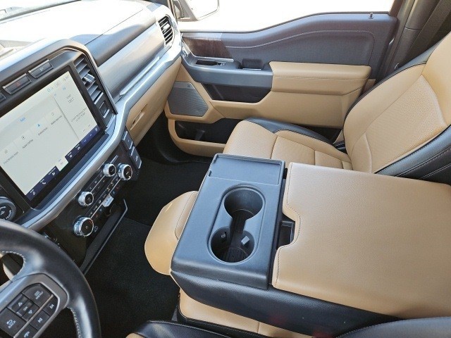 Ford F-150 Vehicle Full-screen Gallery Image 19