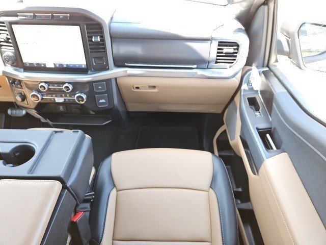 Ford F-150 Vehicle Full-screen Gallery Image 26