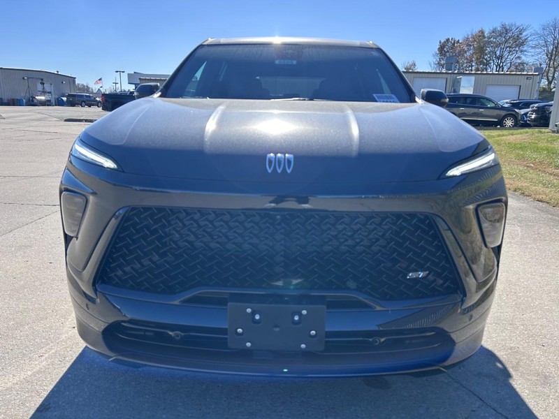 Buick Enclave Vehicle Full-screen Gallery Image 9