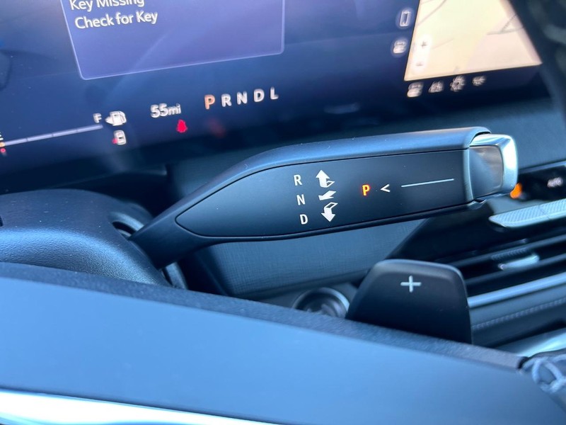 Buick Enclave Vehicle Full-screen Gallery Image 20