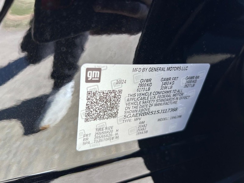 Buick Enclave Vehicle Full-screen Gallery Image 26