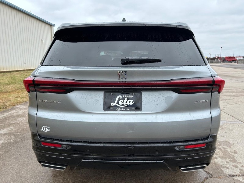 Buick Enclave Vehicle Full-screen Gallery Image 4