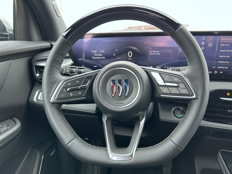 Buick Enclave Vehicle Full-screen Gallery Image 14