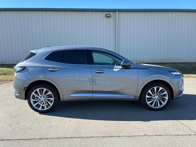 Buick Envision Vehicle Full-screen Gallery Image 2