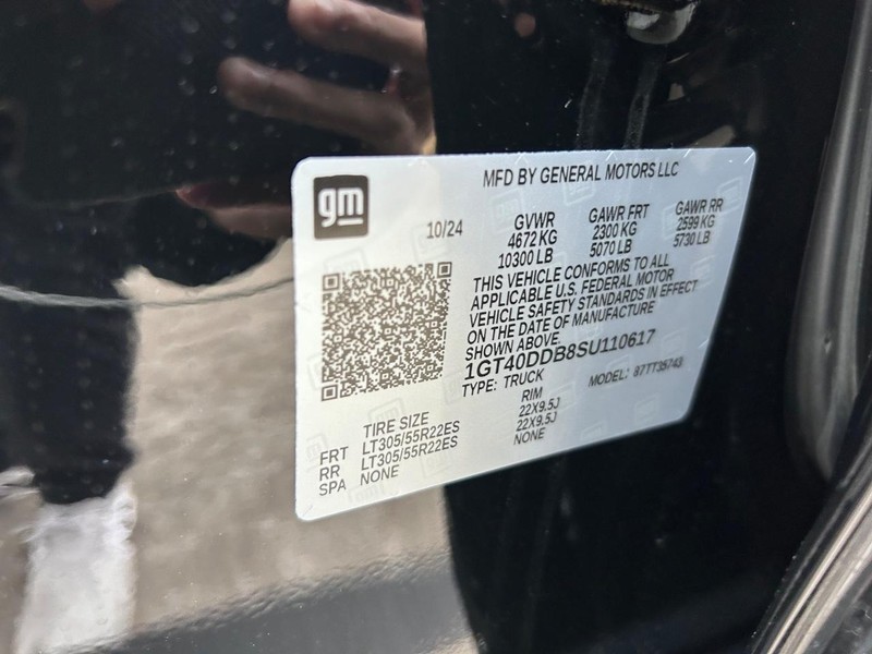 GMC HUMMER EV Pickup Vehicle Full-screen Gallery Image 24