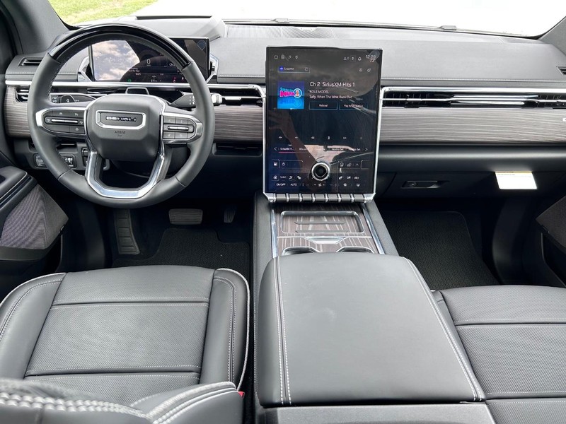 GMC Sierra EV Vehicle Full-screen Gallery Image 9