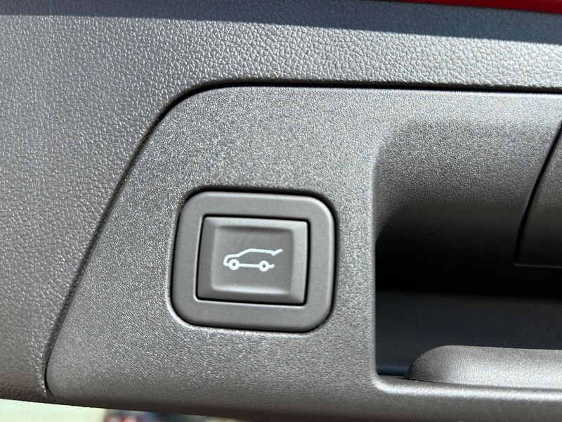 Buick Envision Vehicle Full-screen Gallery Image 6