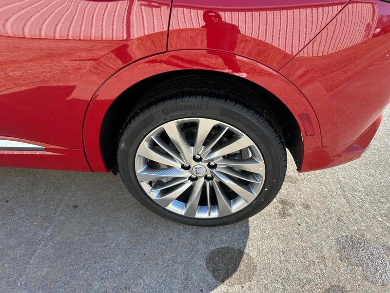 Buick Envision Vehicle Full-screen Gallery Image 7