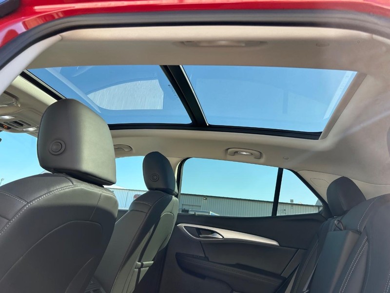 Buick Envision Vehicle Full-screen Gallery Image 11