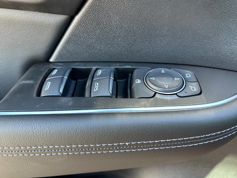 Buick Envision Vehicle Full-screen Gallery Image 21