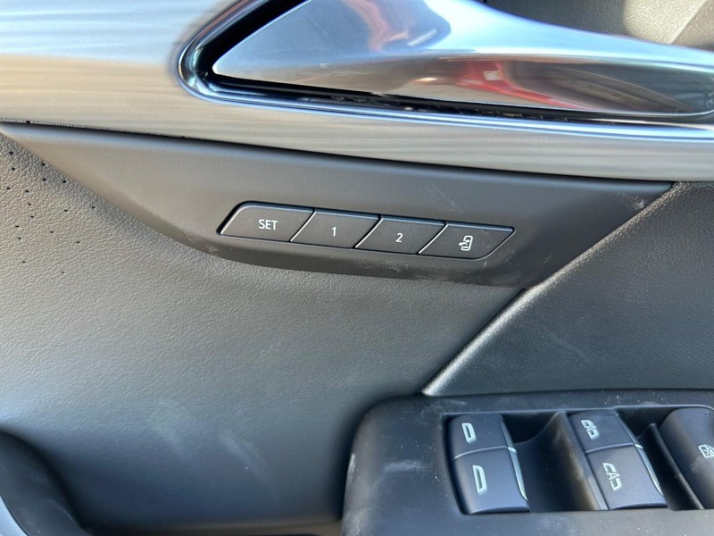 Buick Envision Vehicle Full-screen Gallery Image 22