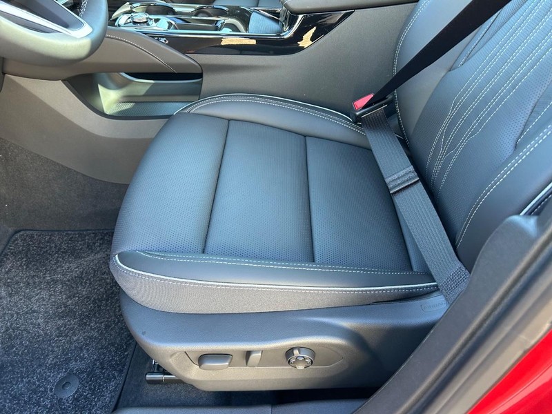 Buick Envision Vehicle Full-screen Gallery Image 23