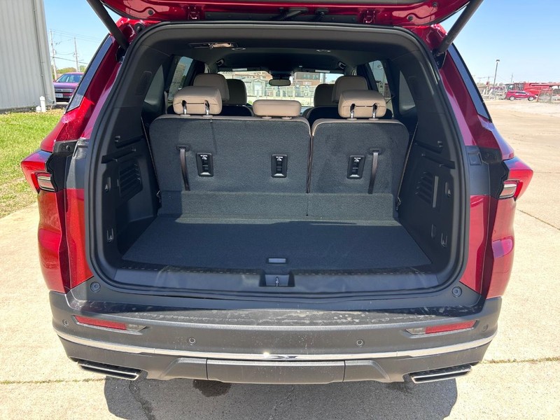 Buick Enclave Vehicle Full-screen Gallery Image 5