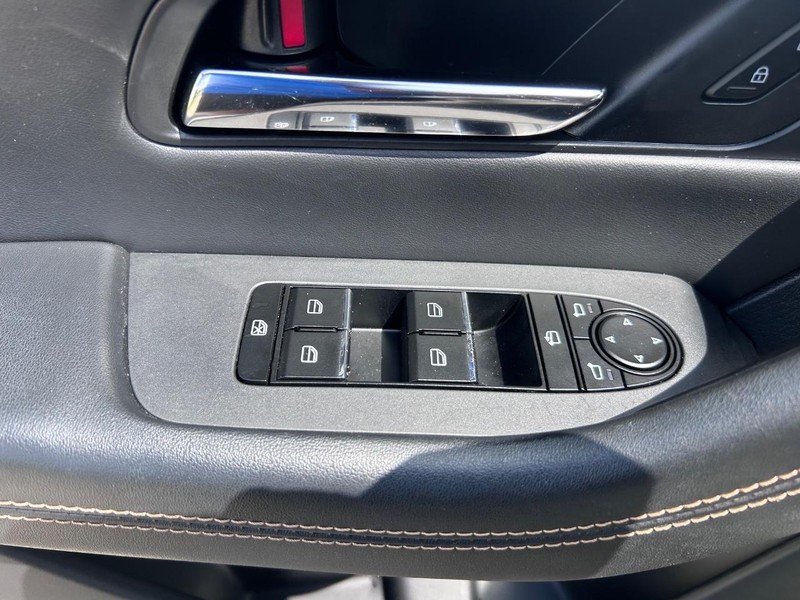 Mazda CX-90 Vehicle Full-screen Gallery Image 20