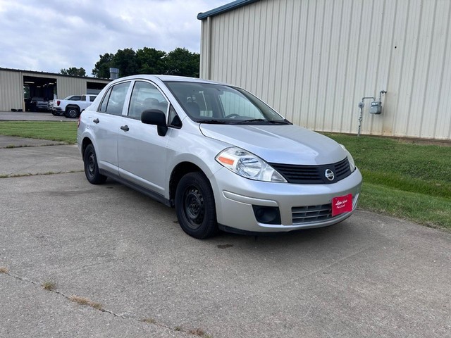 Cape Girardeau MO 2011 Nissan Versa more details - nissan versa