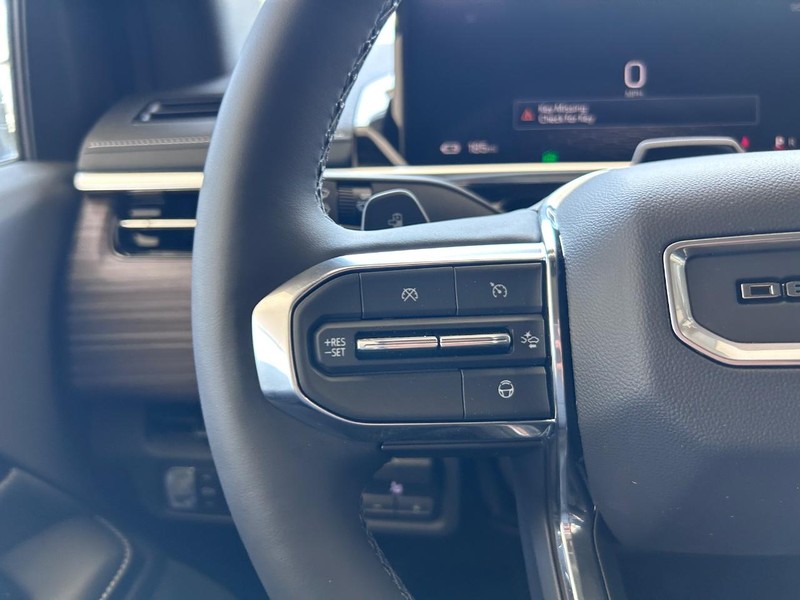 GMC Sierra EV Vehicle Full-screen Gallery Image 10