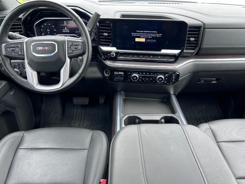 GMC Sierra 2500HD Vehicle Full-screen Gallery Image 9