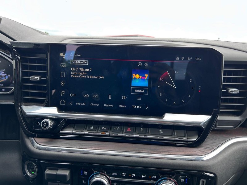 GMC Sierra 2500HD Vehicle Full-screen Gallery Image 13