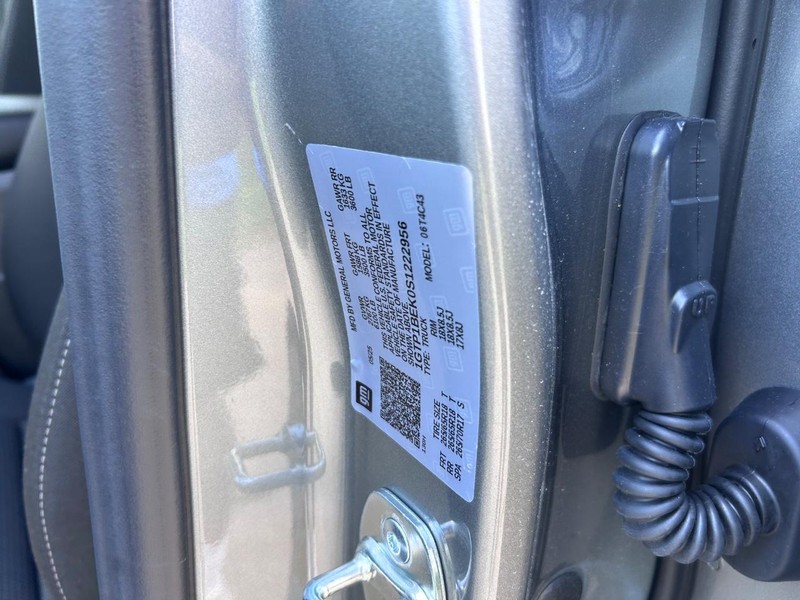 GMC Canyon Vehicle Full-screen Gallery Image 20