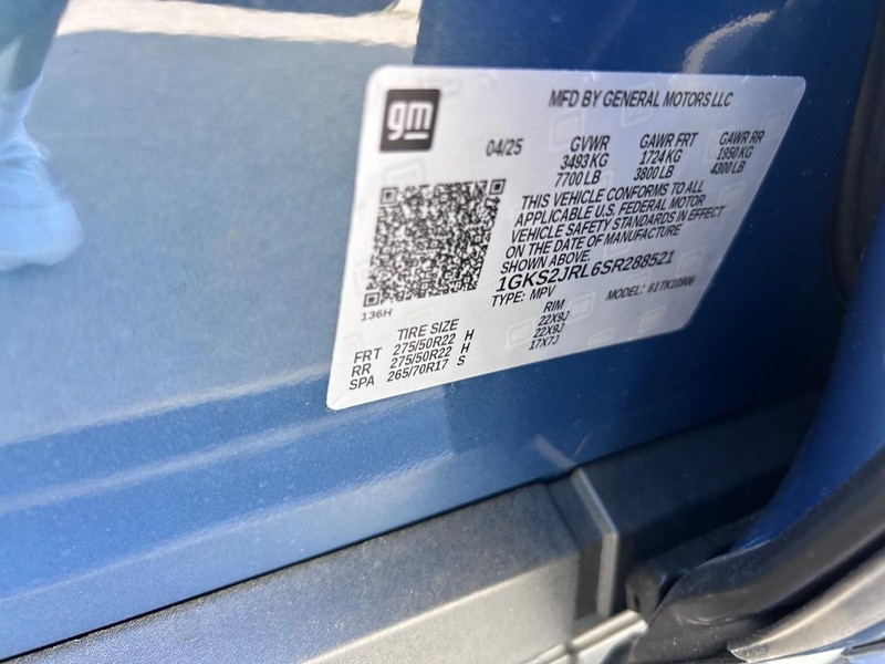 GMC Yukon XL Vehicle Full-screen Gallery Image 25