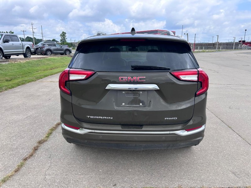 GMC Terrain Vehicle Full-screen Gallery Image 4