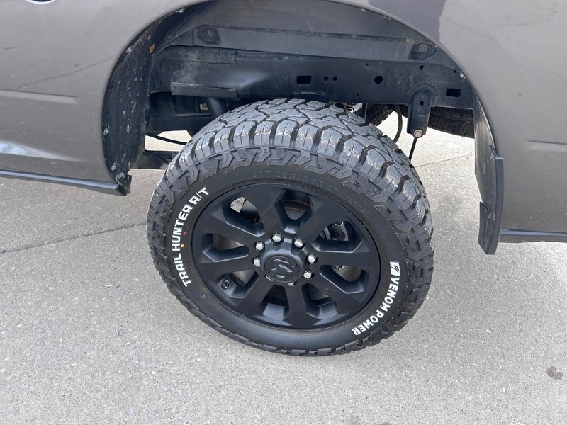 Ram 2500 Vehicle Full-screen Gallery Image 6