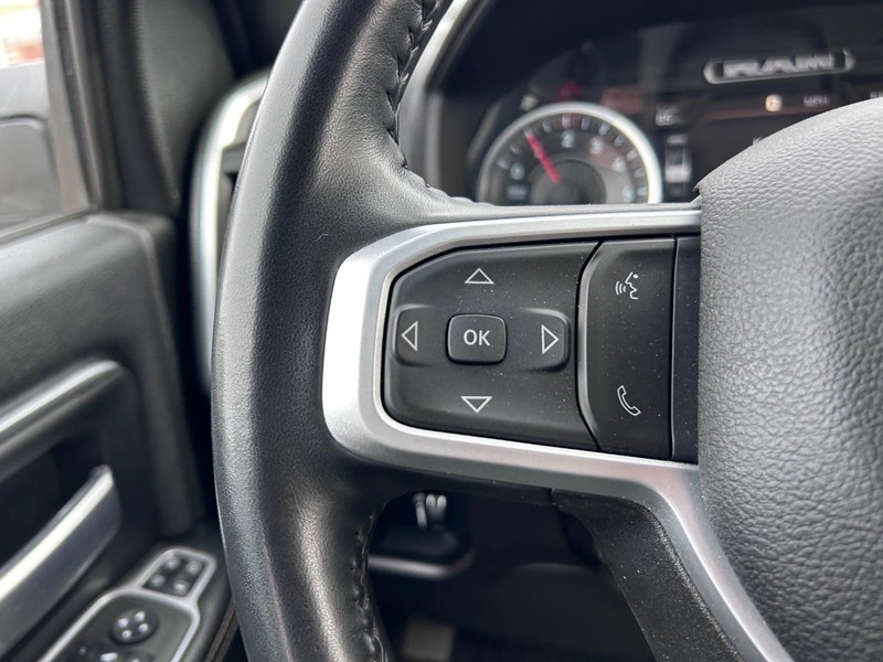 Ram 2500 Vehicle Full-screen Gallery Image 10