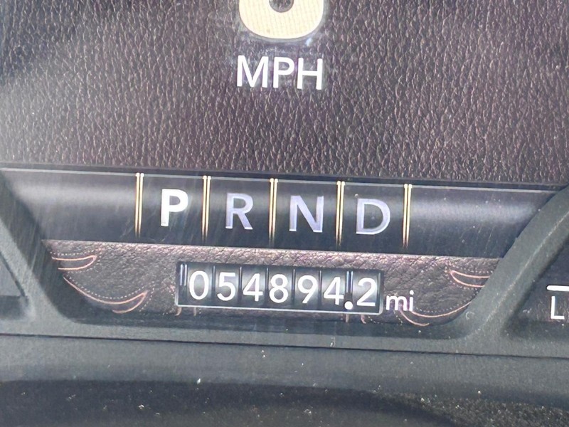 Ram 2500 Vehicle Full-screen Gallery Image 18