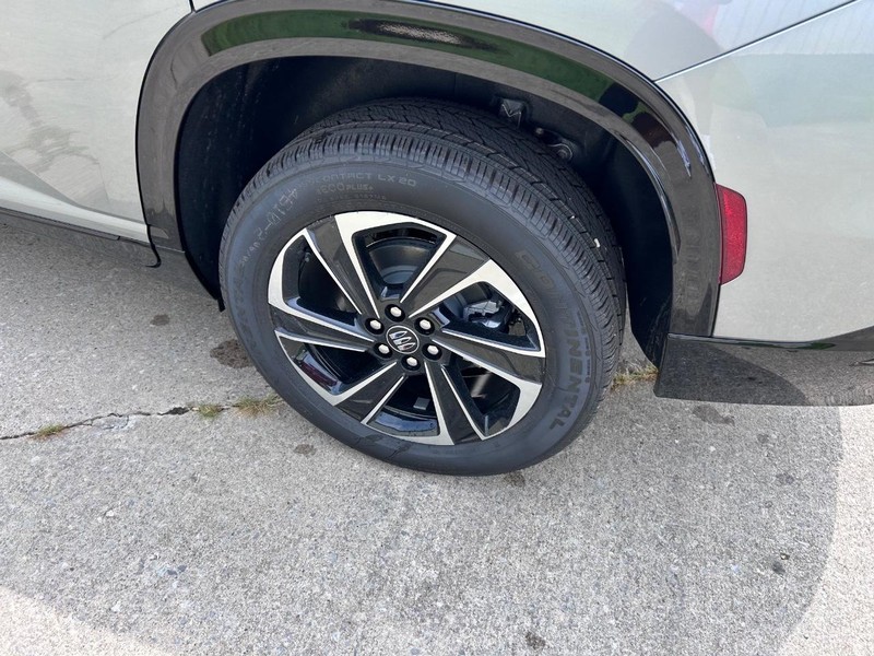 Buick Enclave Vehicle Full-screen Gallery Image 7