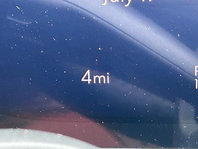 Buick Enclave Vehicle Full-screen Gallery Image 23