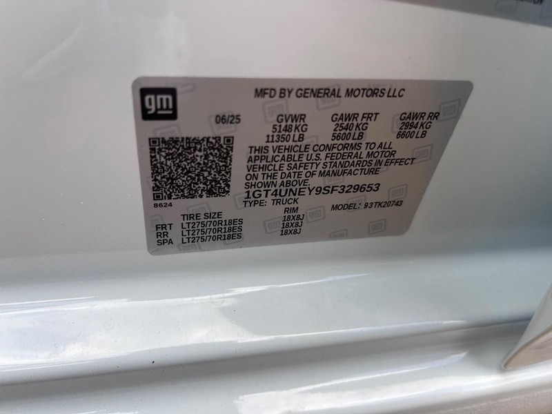 GMC Sierra 2500HD Vehicle Full-screen Gallery Image 19